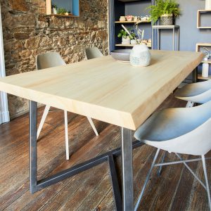 Table en Châtaignier