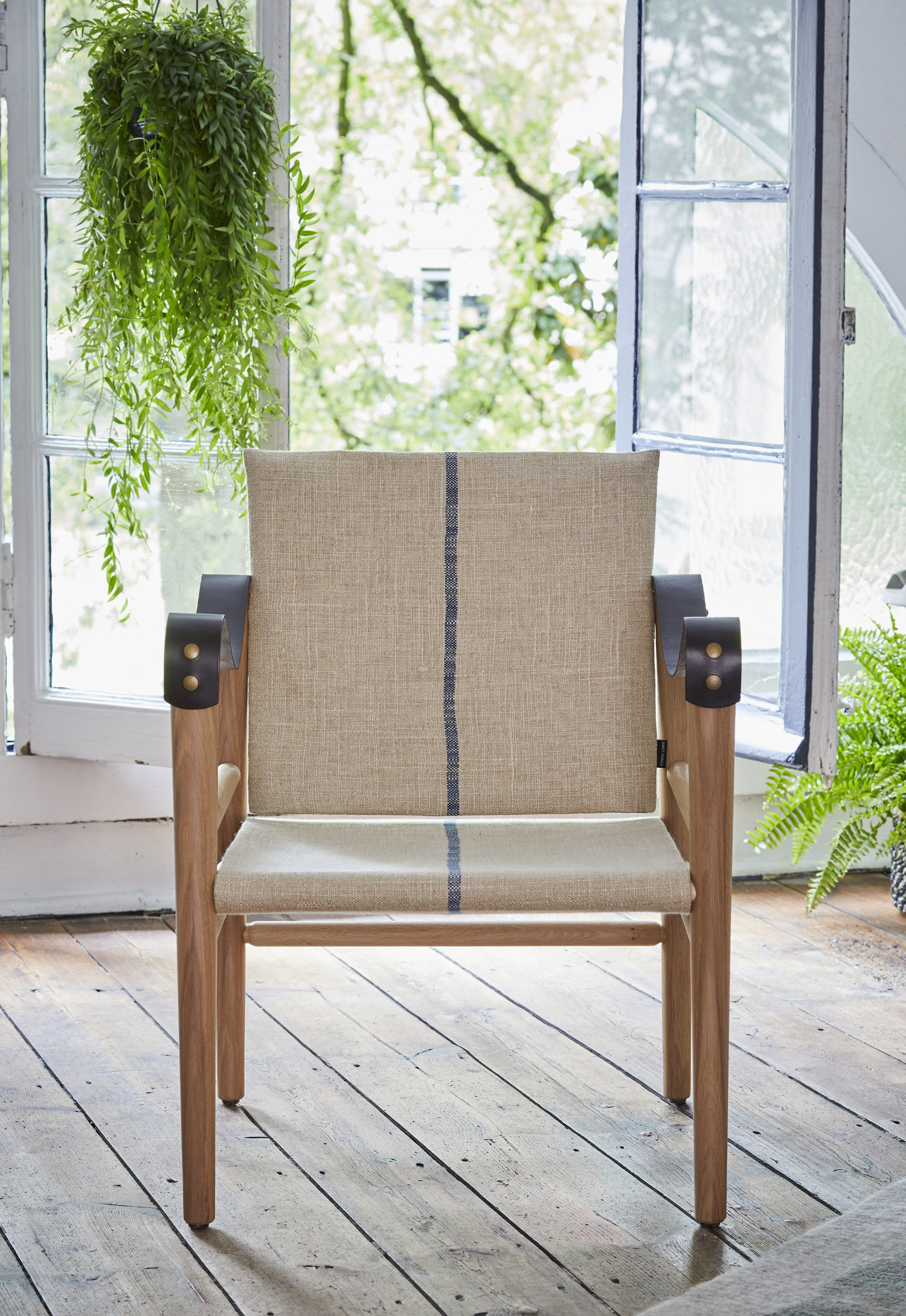 Fauteuil en bois cuir et lin compact temps libre F1 L'INATELIER Nantes