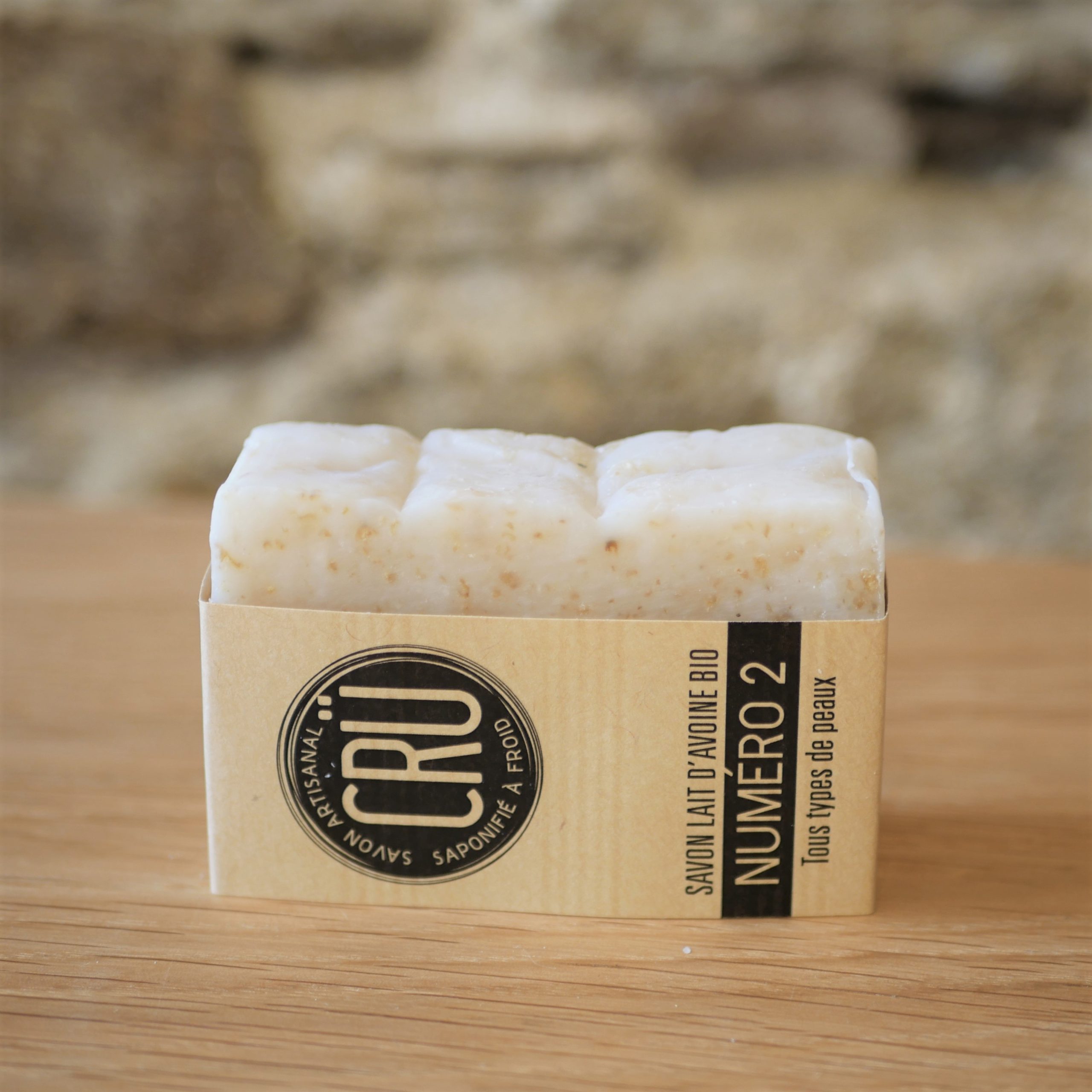 Savon au lait d'avoine bio numéro 2 écologique, éthique, artisanal et zéro déchetNuméro 2 CRU tranche couché à L'INATELIER Nantes