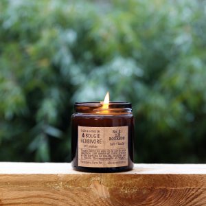 Bougie-herbivore-L'Inatelier_Nantes_Bougie naturelle_vegan_Ile Bourbon_café et vanille_parfum naturel_pot en verre_fabrication française_recyclable_eco-friendly_90gr