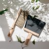 coffret pelle et balayette noir Nature_andree jardin_déco_intérieur_décoration_naturel_made-in -france_artisanat_nantes_linatelier_design Clynk_écoresponsable
