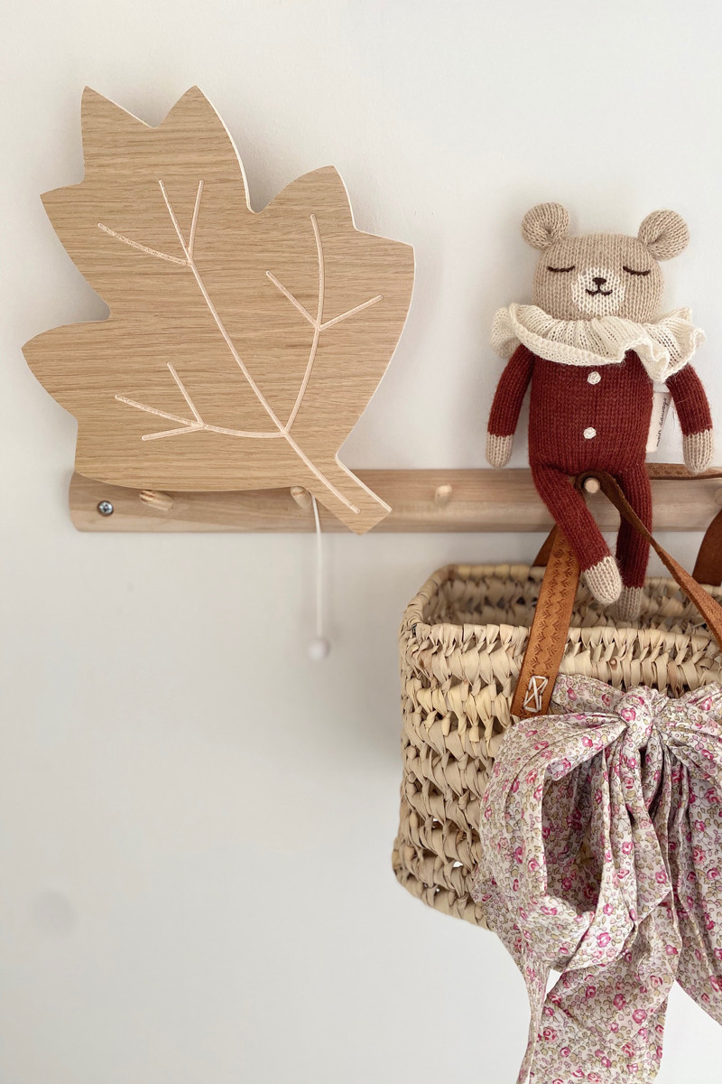 boite-a-musique-feuille_april-eleven_bois_chêne_naturel_mélodie_music-box_hey-jude_déco_enfant_chambre_bébé_cadeau_nantes_linatelier_doudou