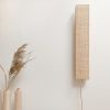 lampe-applique-verticale-en-raphia-ligne-anso-deco-interieur